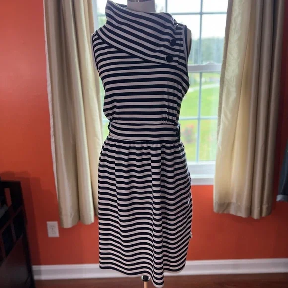 (D29) ModCloth/Monteau Navy & White Striped Coach Tour Dress - Picture 3 of 7